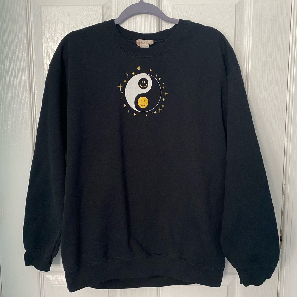 Graphic crewneck (Altar’d State)